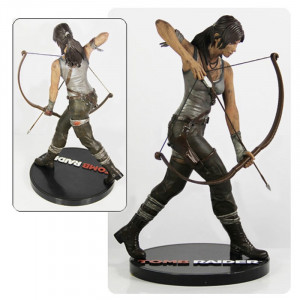 Tomb Raider Lara Croft Statue
