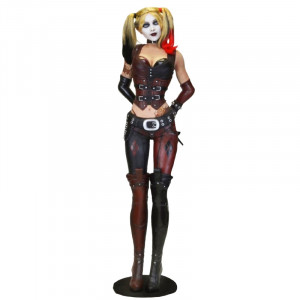 Batman Arkham City: Harley Quinn Life-Size Figure