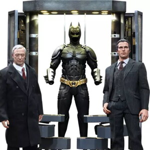  Batman Armory With Alfred And Bruce Figure Set Mms236