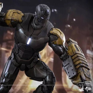 Iron Man Mark XXV Striker Sixth Scale Figure Mms277