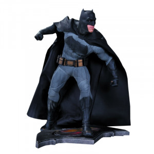  Batman Vs. Superman: Dawn Of Justice Batman Statue