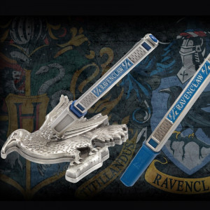 Harry Potter Ravenclaw House Pen and Desk Stand