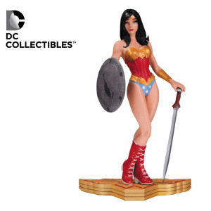  Wonder Woman Art of War Statue by Yanick Paquette