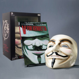  V for Vendetta Book and Mask Set Kitap ve Maske