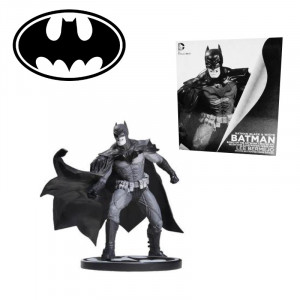 Batman: Black & White Batman Lee Bermejo Statue