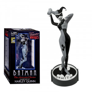  Femme Fatales Harley Quinn Black & White Statue