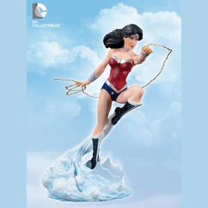 Cover Girls of the DCU Wonder Woman New 52 Statue