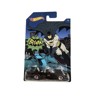 Batman 1966 Batmobile 1:64 Diecast Metal Araba