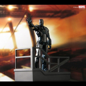 Iron Man 3 Mark 40 Battlefield Collection Figure