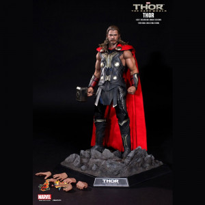  Thor: The Dark World Sixth Scale Figure