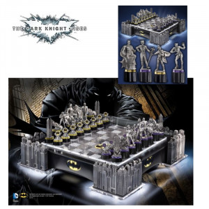  The Dark Knight Rises: Batman Collectors Chess Set