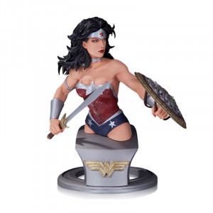  DC Comics Super Heroes Wonder Woman Bust