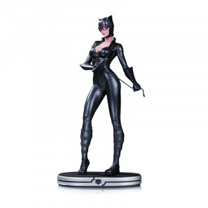DC Comics: Cover Girls Catwoman Statue