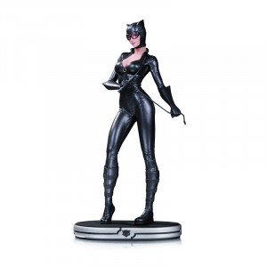  DC Comics: Cover Girls Catwoman Statue