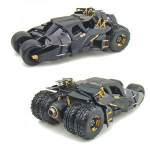  Batman Begins Hot Wheels 1/18 Batmobile Tumbler